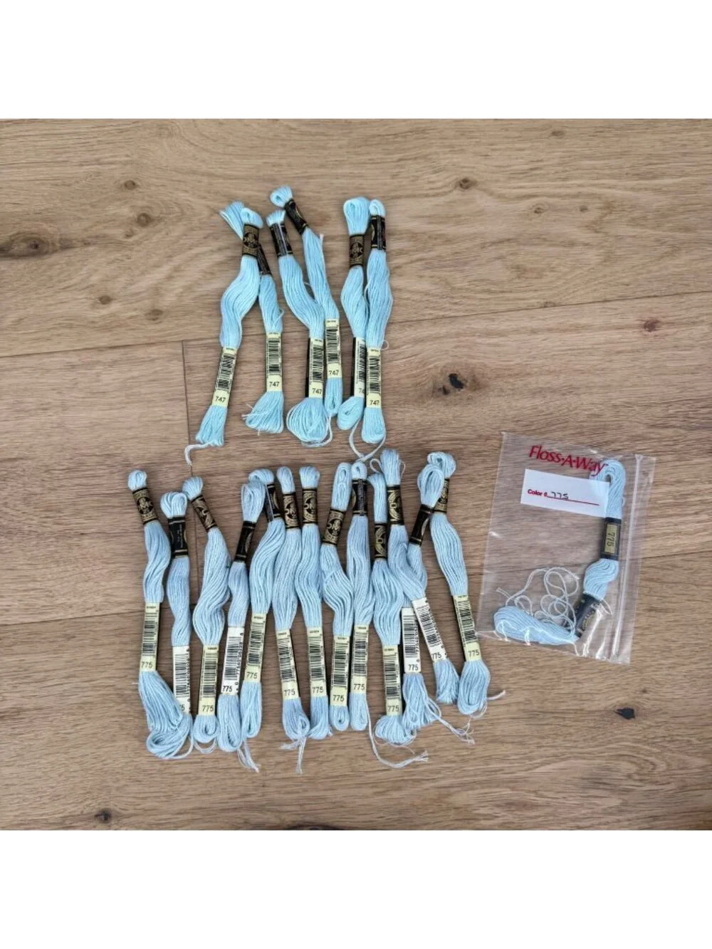 DMC 25 Mouline Special VTG Embroidery Thread Floss Lot of 19 Light Blue 747 775